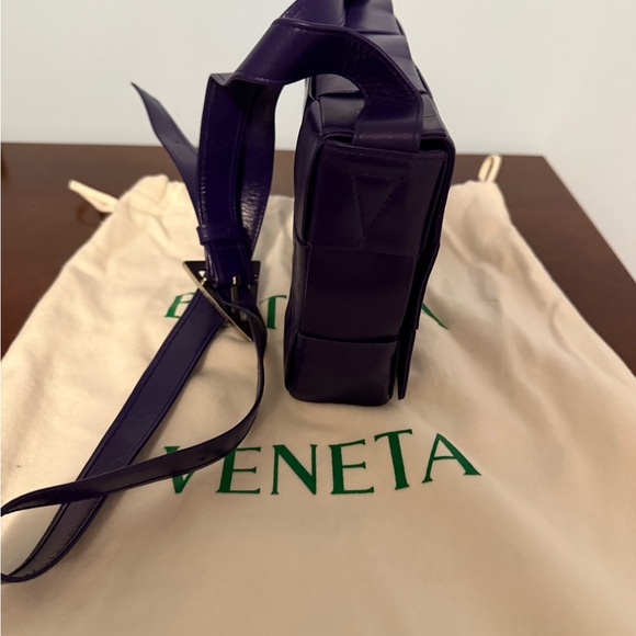 Bottega Veneta Purple Crossbody Messenger Bag - Picture 7 of 9